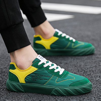 Tenisi actuali pentru bărbați în patru culori cu inscripții