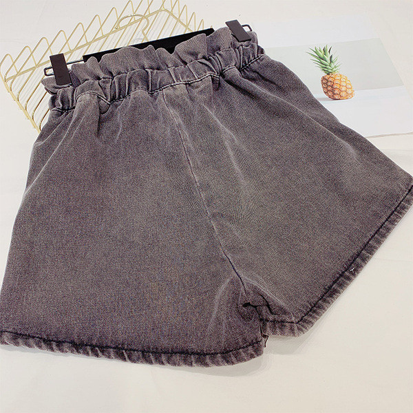 Pantaloni scurti de dama cu elastic si buzunare in negru