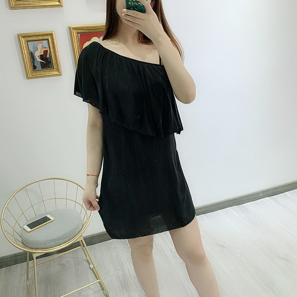 Rochie de damă din șifon cu un umăr gol în alb și negru