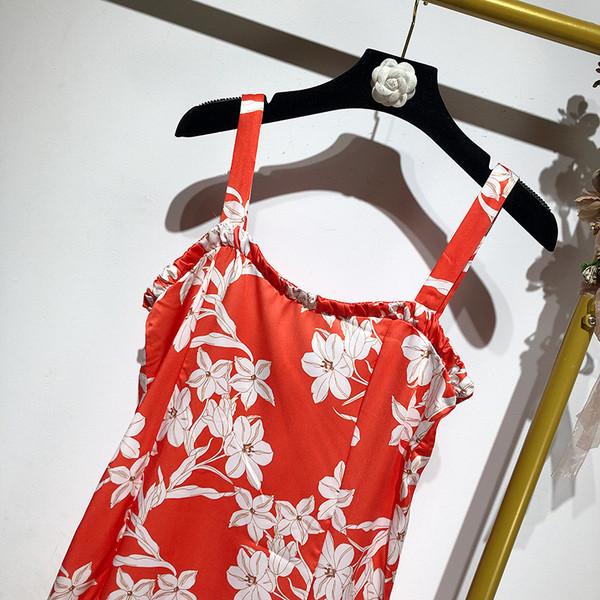 Rochie lunga cu bretele subtiri si imprimeu floral