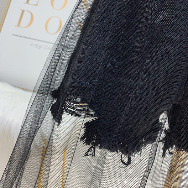 Blugi de dama moderni cu element din tul