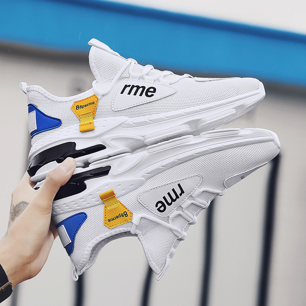 Tenisi de bărbați actuali în trei culori cu inscripție