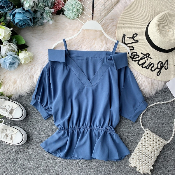 Bluză de damă cu decolteu în V și mâneci scurte