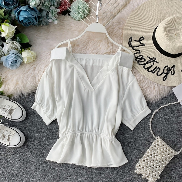 Bluză de damă cu decolteu în V și mâneci scurte