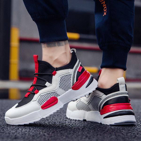 Model nou de adidași bărbați în două culori cu șireturi