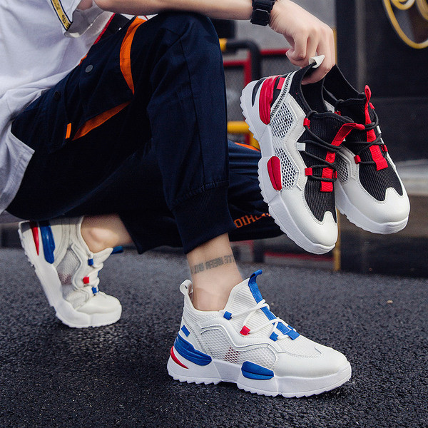 Model nou de adidași bărbați în două culori cu șireturi