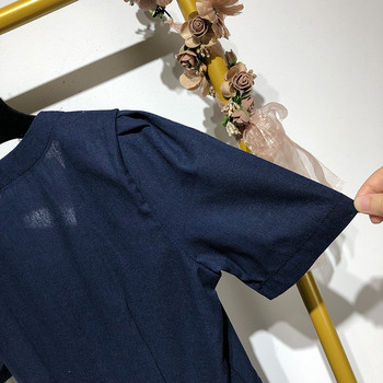 Rochie scurta cu decolteu in V in albastru si nasturi