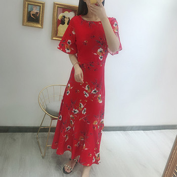 Rochie lunga de dama cu decolteu oval in rosu si dreapta