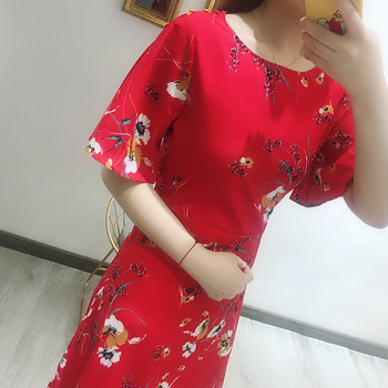 Rochie lunga de dama cu decolteu oval in rosu si dreapta