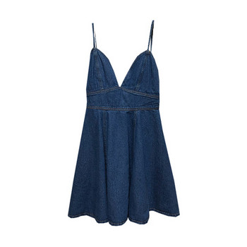 Дънкова рокля с дълбоко V - образно деколте и гол гръб