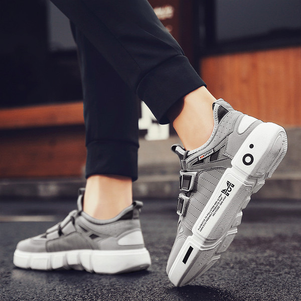 Adidași moderni pentru bărbați cu inscripții - în trei culori