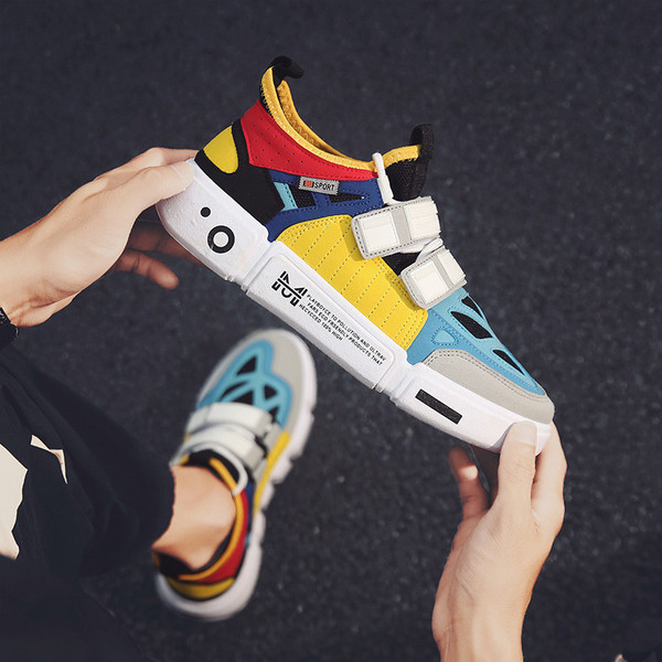 Adidași moderni pentru bărbați cu inscripții - în trei culori