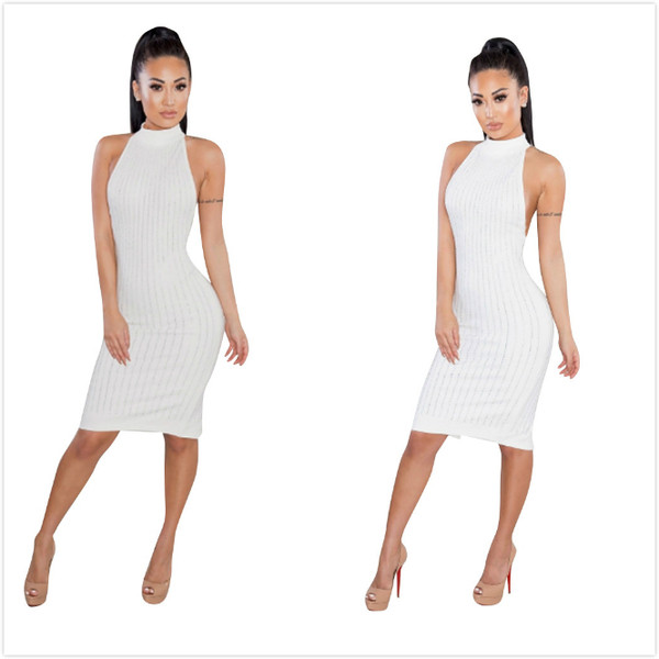 Rochie elegantă de damă cu umerii goi, în alb