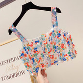 Színes női rövid felső gombokkal