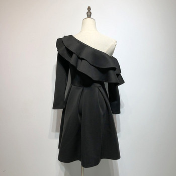 Rochie elegantă de damă cu mâneci lungi și umerii goi, în negru