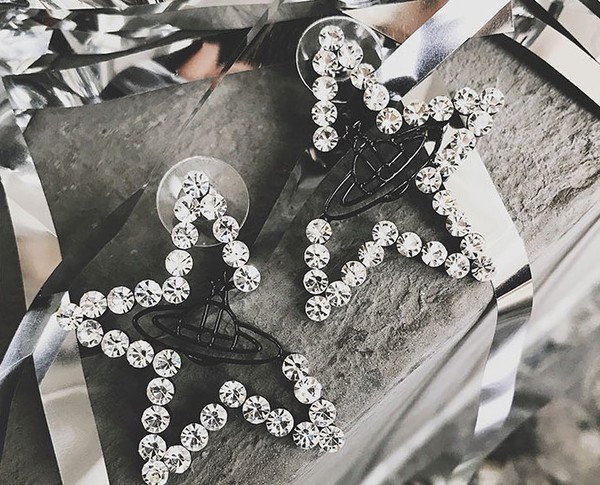 Cercei eleganti de dama cu pietre