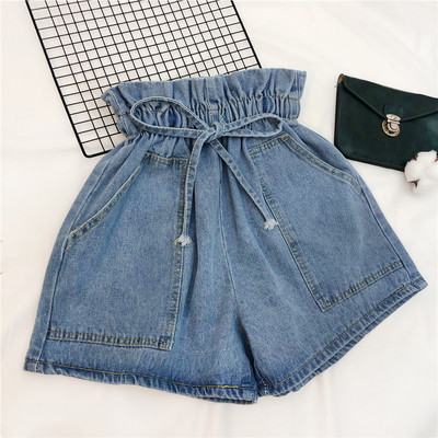 Pantaloni scurți moderni de damă - în patru culori