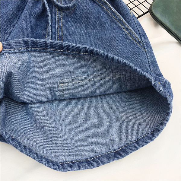 Pantaloni scurți moderni de damă - în patru culori