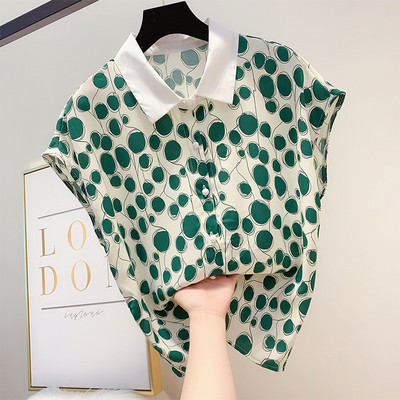 Maieu de damă cu buline cu guler și nasturi