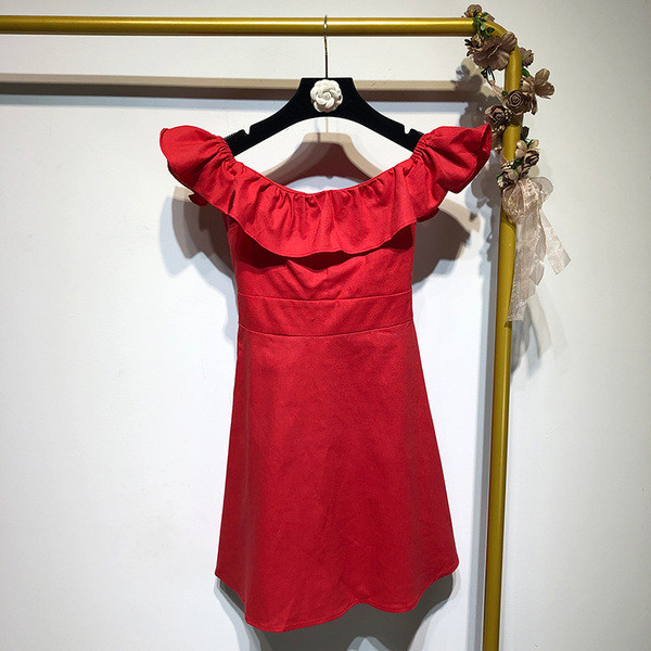 Rochie scurta cu umerii goi in doua culori