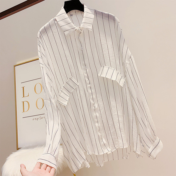 Cămașă de damă în dungi cu mâneci lungi