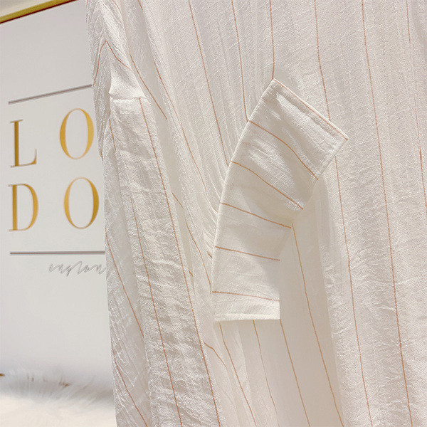 Cămașă de damă în dungi cu mâneci lungi