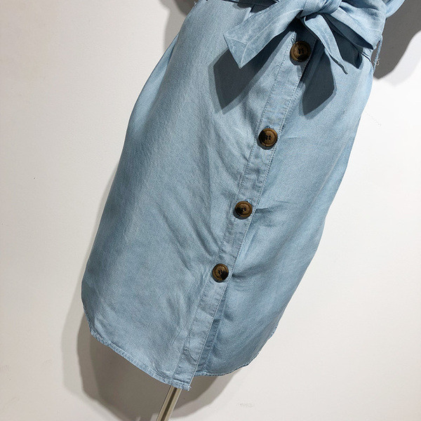 Rochie de dama cu maneca scurta si nasturi in albastru