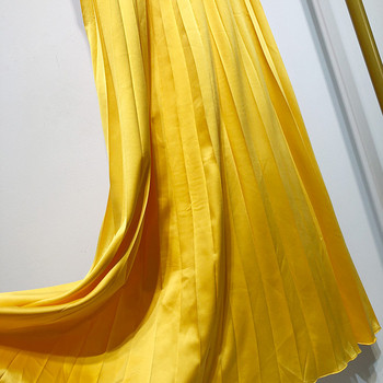 Rochie lungă plisată cu bretele largi de culoare galbenă