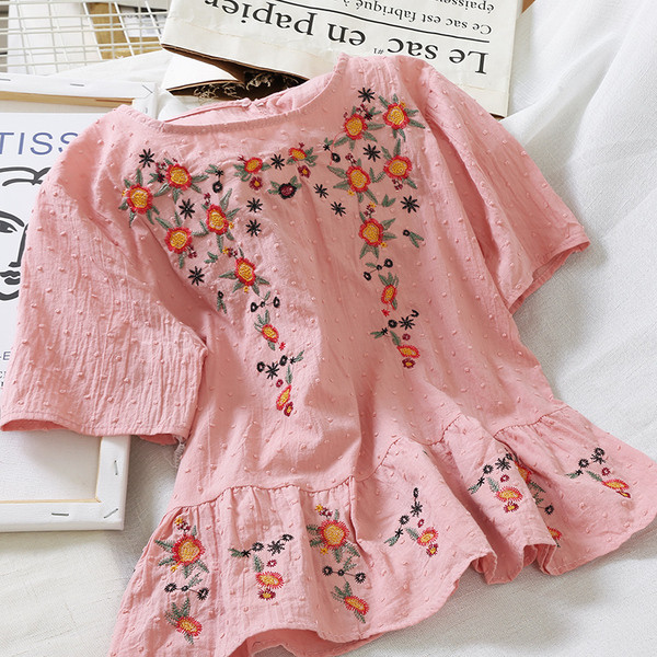 Bluza de dama eleganta cu broderie florala in mai multe culori