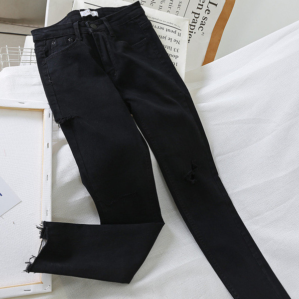 Alkalmi női farmer Karcsú modell fekete színben