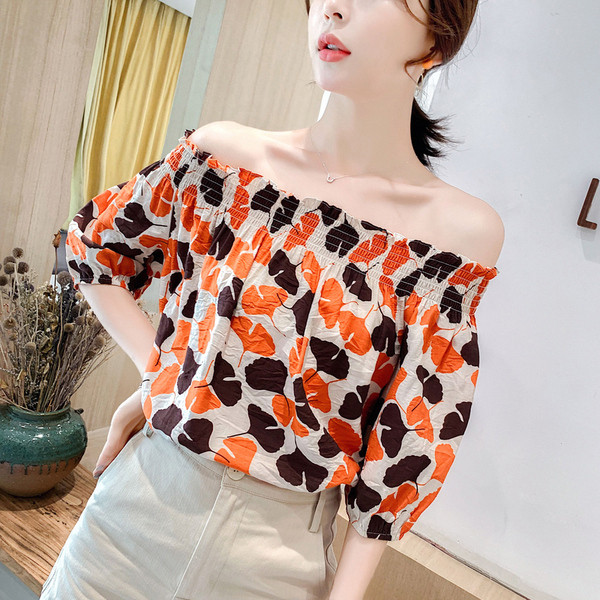 Bluza de dama moderna cu model floral cu umerii goi in doua culori