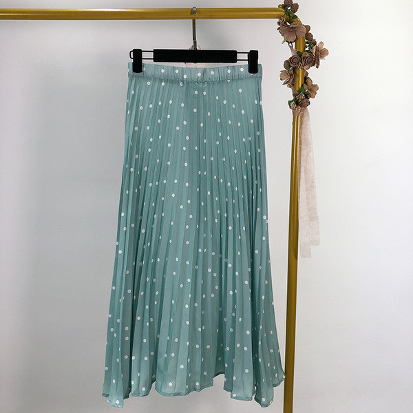 Fusta lunga plisata cu nasturi