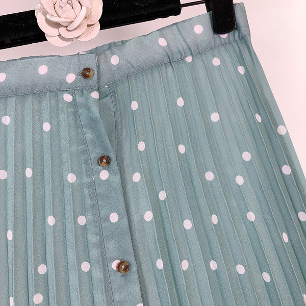 Fusta lunga plisata cu nasturi