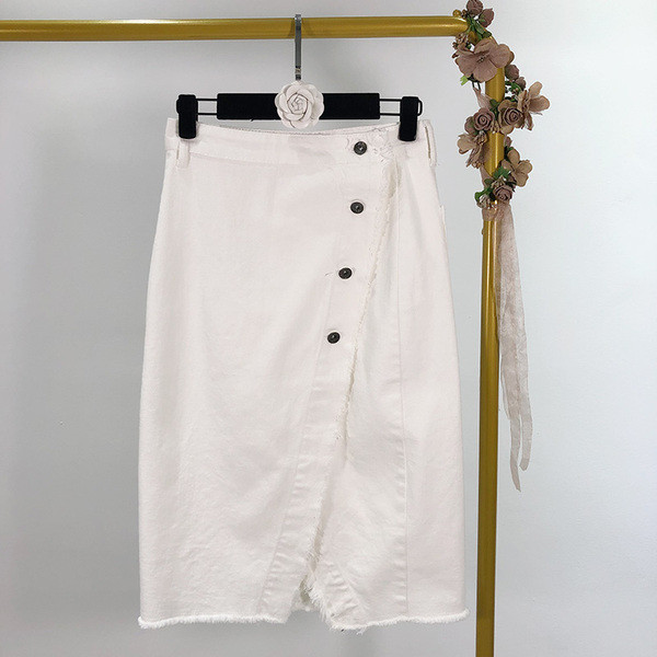 Fusta de dama din denim cu nasturi alb