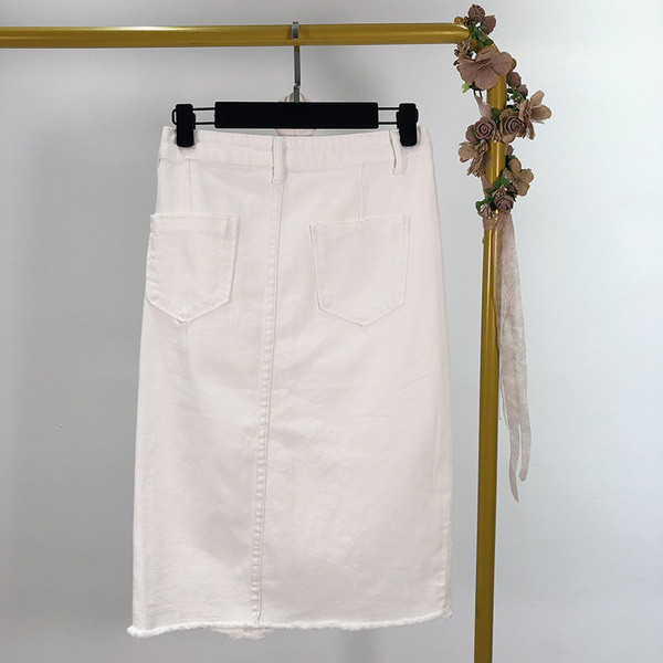 Fusta de dama din denim cu nasturi alb