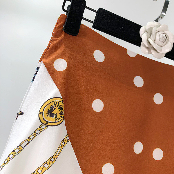 Fusta lunga maro cu model