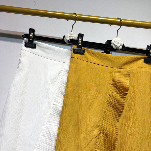 Fusta lunga de dama in alb si galben