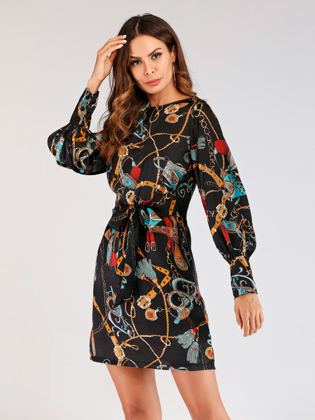 Rochie colorată de damă cu mâneci lungi și neagră