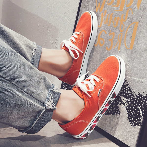 Tenisi casual barbatesti in patru culori cu aplicatie