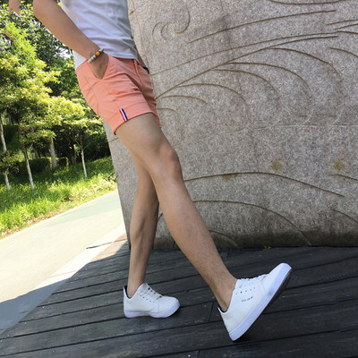 Pantaloni scurți moderni pentru bărbați în patru culori