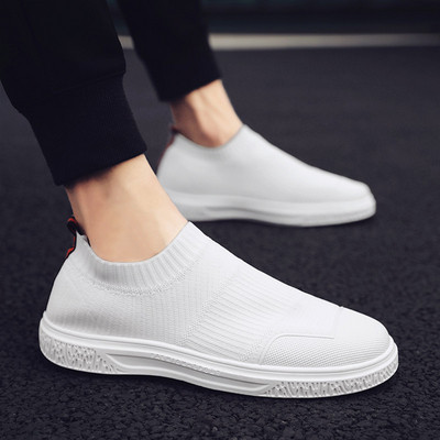 Model nou de adidasi pentru barbati in trei culori cu talpa plata