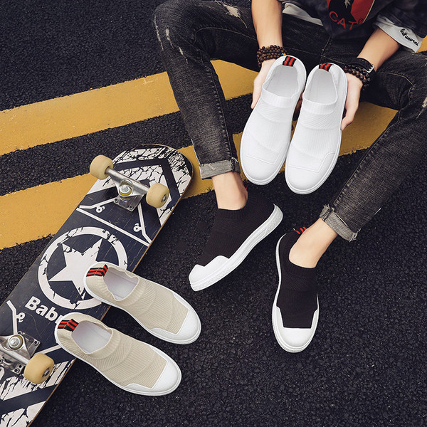 Model nou de adidasi pentru barbati in trei culori cu talpa plata