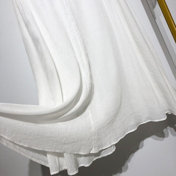 Дамска дълга пола в бял цвят с копчета и колан