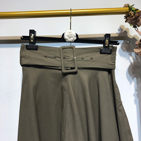 Fusta larga dama de culoare maro si curea