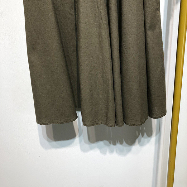 Fusta larga dama de culoare maro si curea