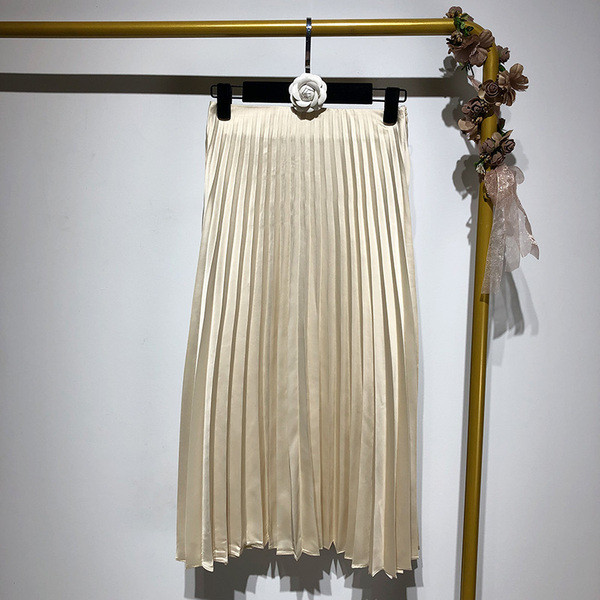 Fusta moderna plisata de dama cu efect stralucitor