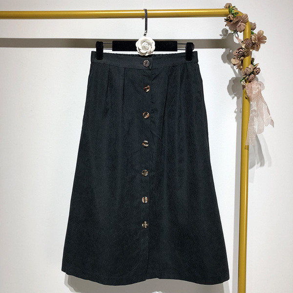 Hosszú alkalmi szoknya fekete gombokkal