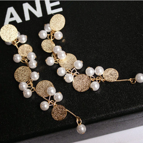 Cercei dama - in culoare aurie cu perle