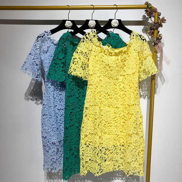 Rochie de dama moderna din dantela in trei culori