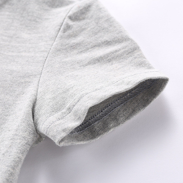 Детска ежедневна тениска в три цвята с апликация за момчета